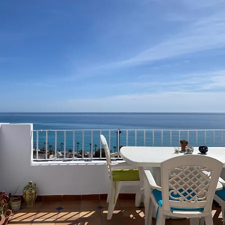 Apartment Residencial Oasis 4 *
